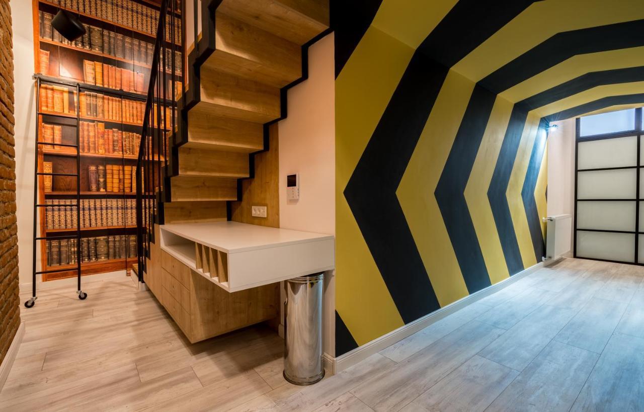 Mini Hotel On Aghmashenebeli Ave Tbilisi Exterior photo